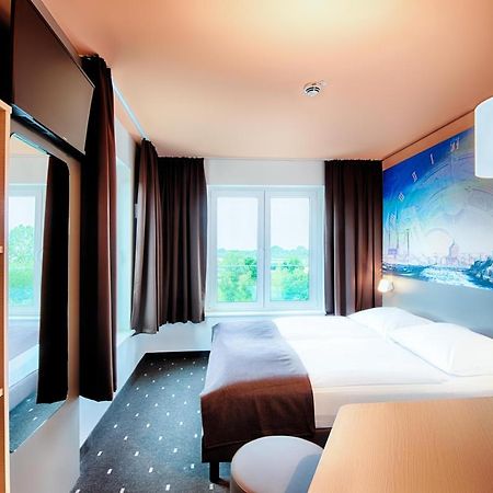 B&B Hotel Rostock-Hafen Buitenkant foto