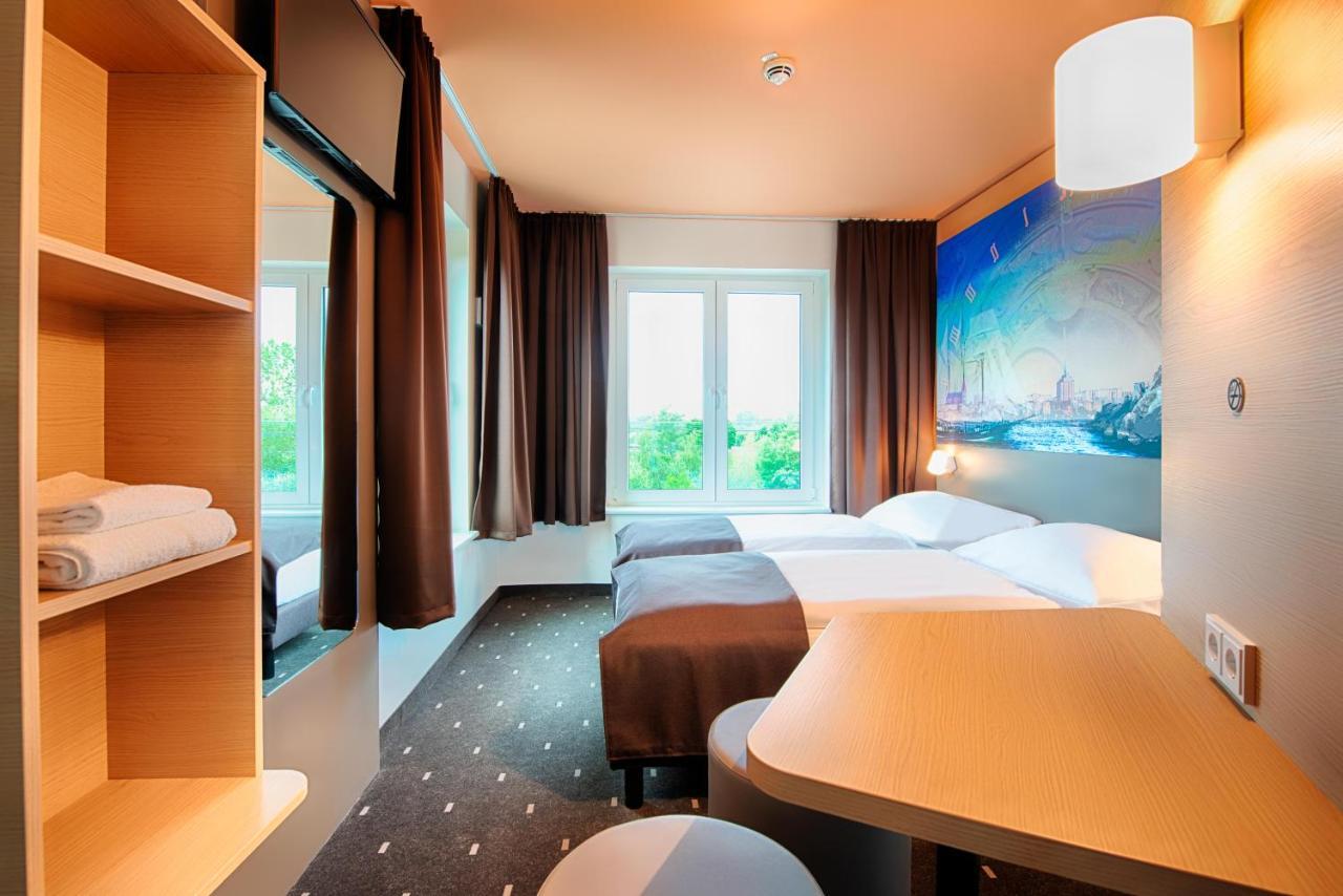 B&B Hotel Rostock-Hafen Buitenkant foto